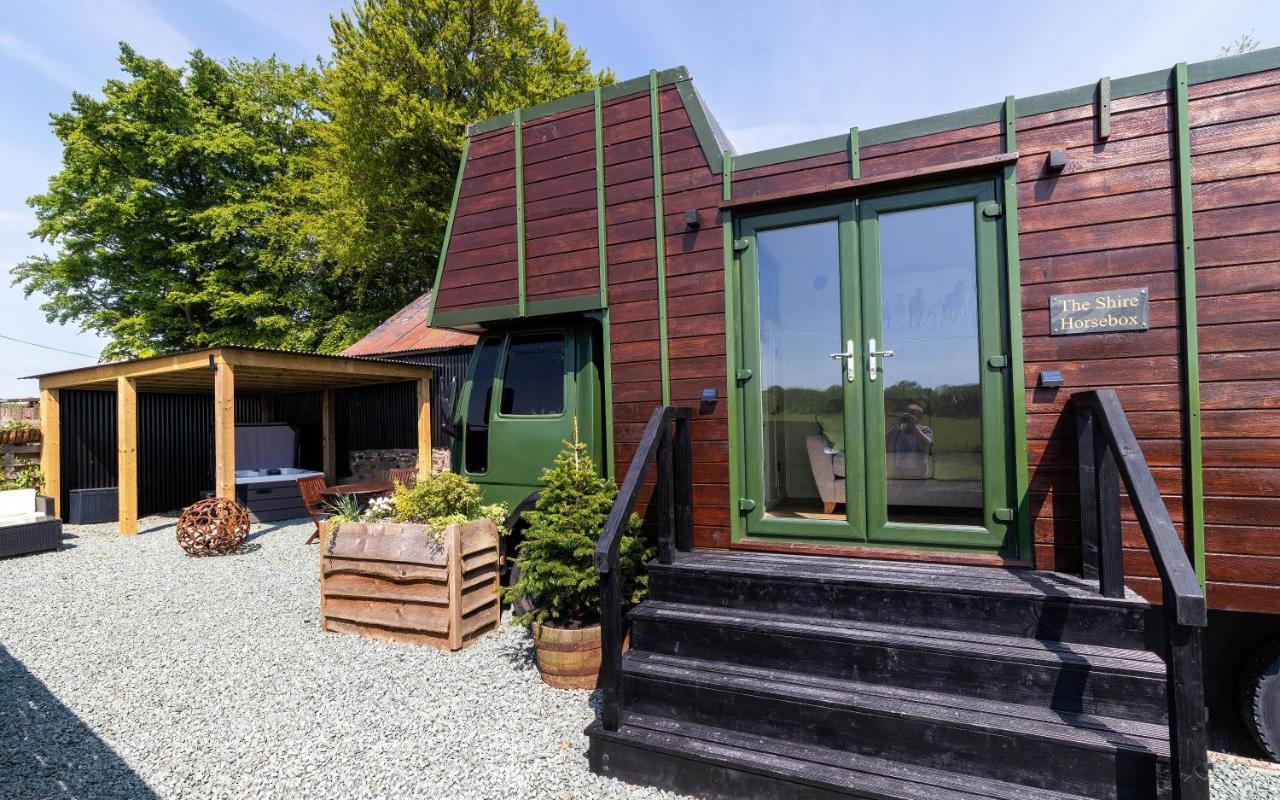 The Shire Luxury Converted Horse Lorry With Private Hot Tub Cyfie Farm Llanfyllin Eksteriør bilde