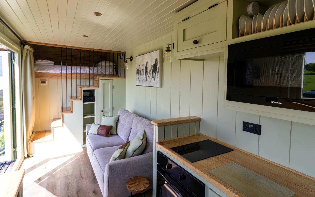 The Shire Luxury Converted Horse Lorry With Private Hot Tub Cyfie Farm Llanfyllin Eksteriør bilde